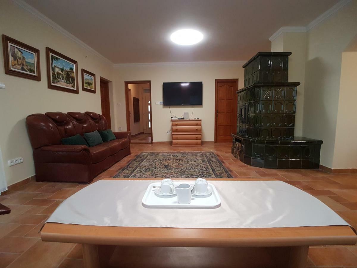 Villa Bellanova Hajdúszoboszló Екстериор снимка