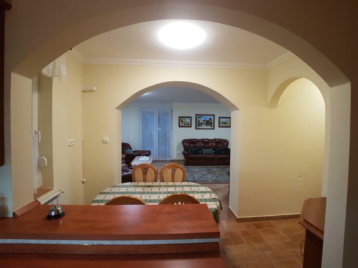 Villa Bellanova Hajdúszoboszló Екстериор снимка