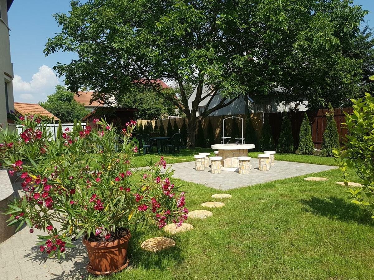 Villa Bellanova Hajdúszoboszló Екстериор снимка